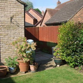 200x200-urban-rural-landscapes-case-small-overlooked-garden2