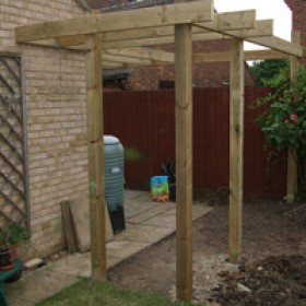 200x200-urban-rural-landscapes-case-small-overlooked-garden5